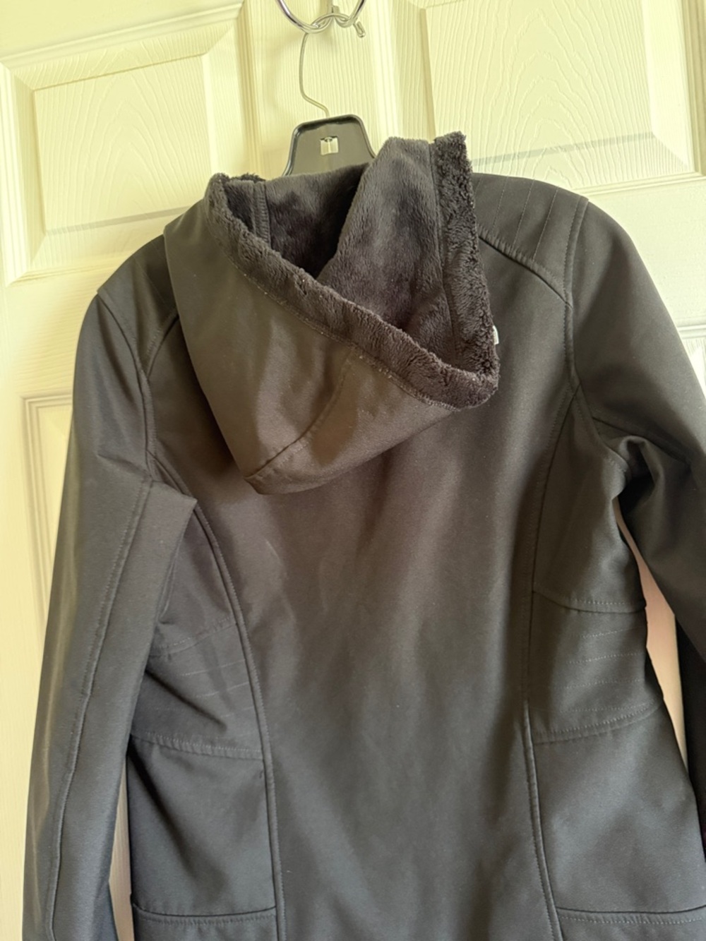 The North Face Women's Black Hooded Softshell Jacket - Picture 6 of 7